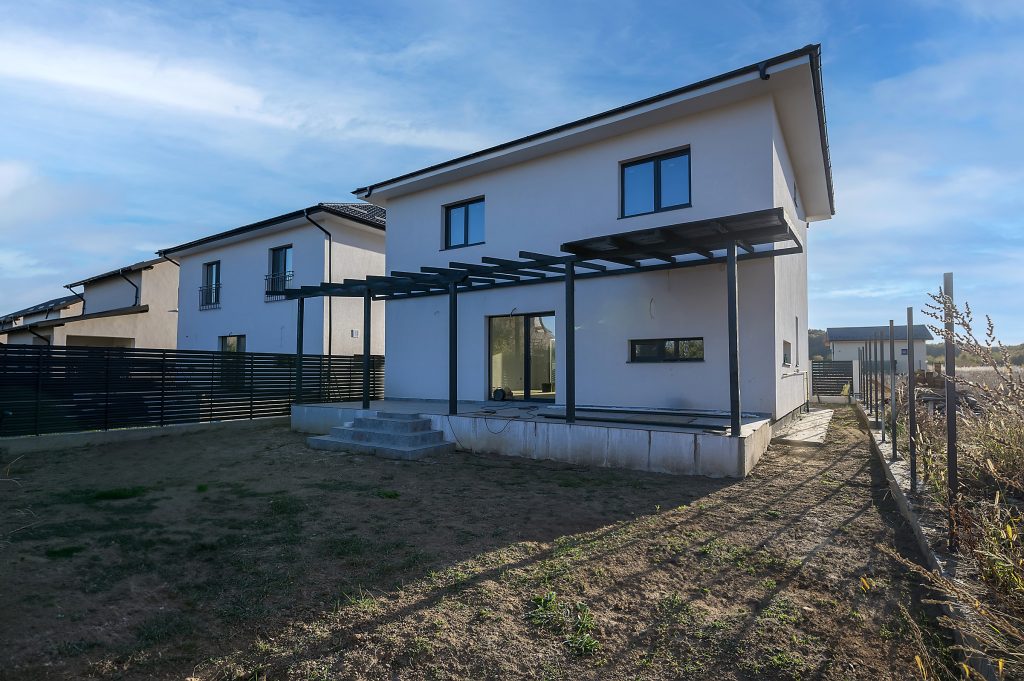 III Casa Vanzare FotografCase FotografImobiliare Nicu Glogogeanu Foto