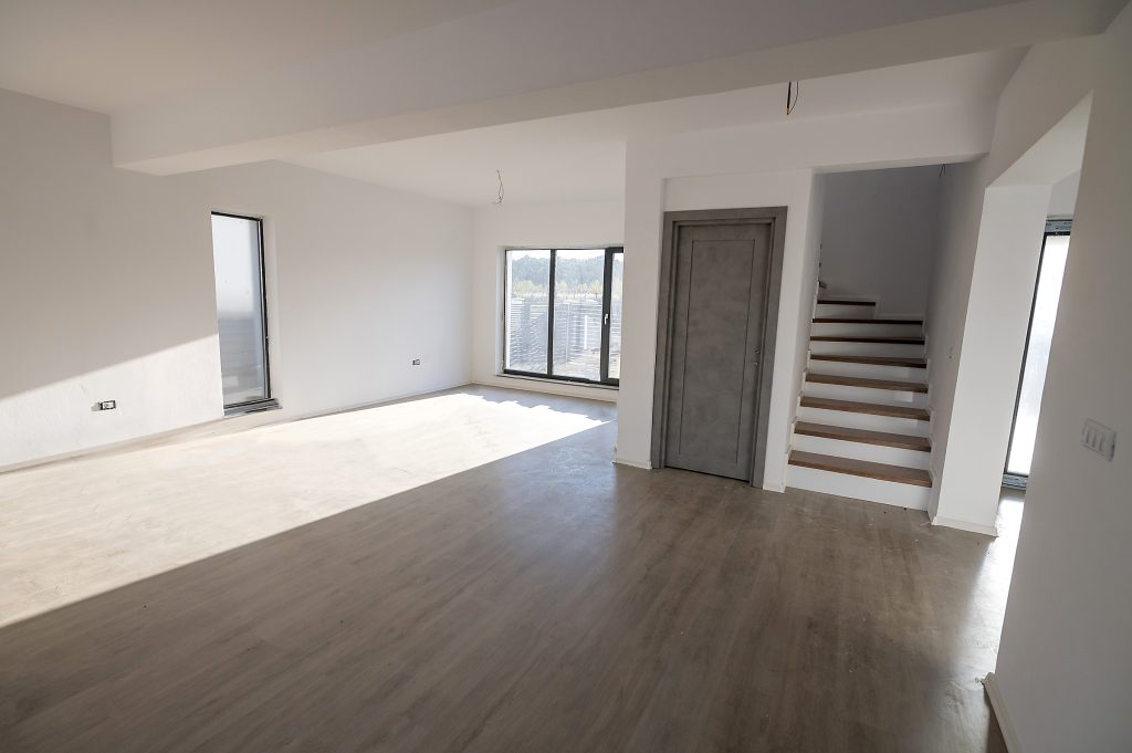 III Casa Vanzare FotografCase FotografImobiliare Nicu Glogogeanu Foto